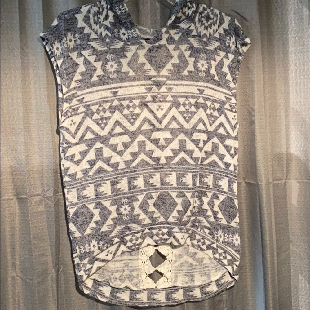 Pullover Sleeveless Shirt